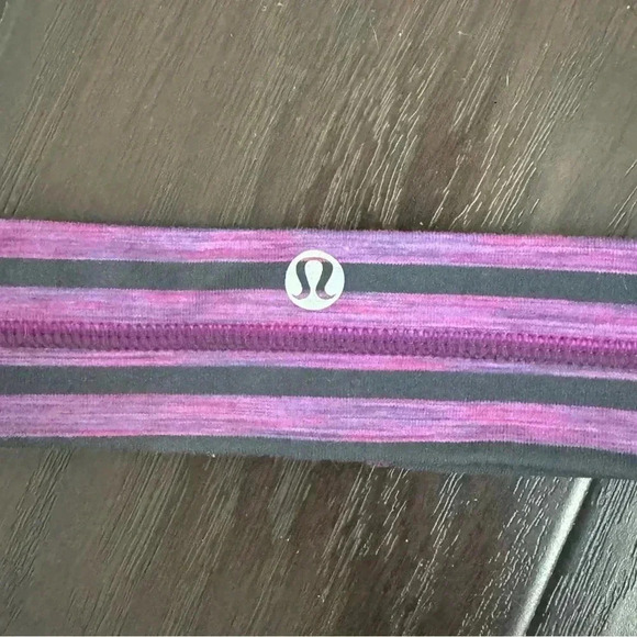 Lululemon y2k style striped headband - Picture 3 of 4